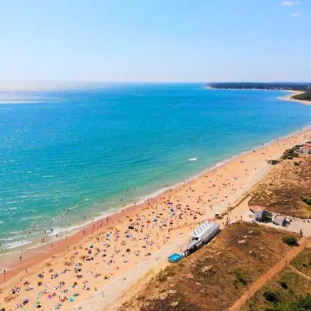 Campsite Au Vent Des Marais Longeville-sur-Mer